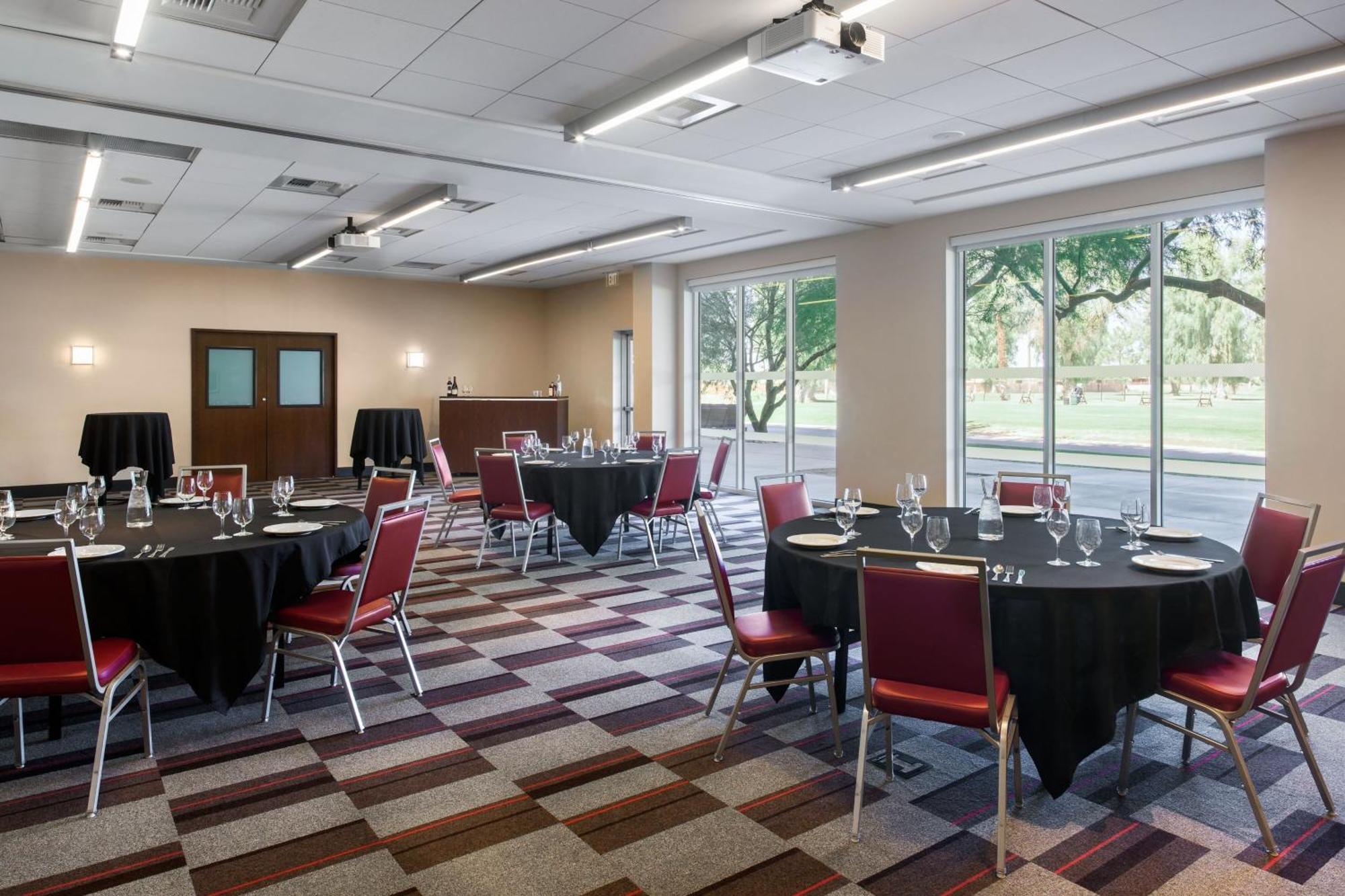 Four Points By Sheraton At Phoenix Mesa Gateway Airport Екстер'єр фото