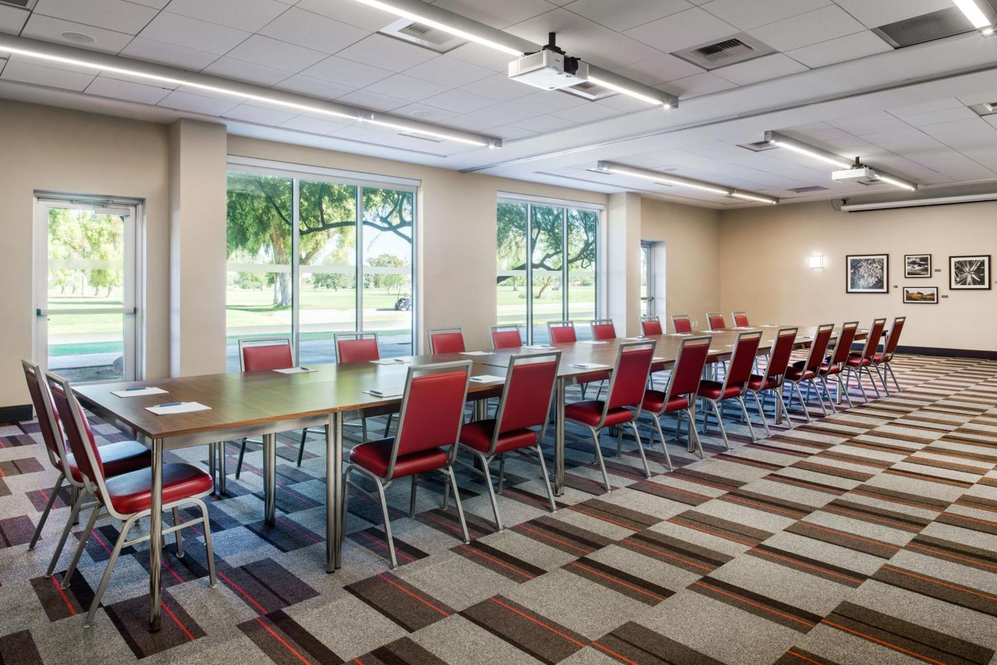 Four Points By Sheraton At Phoenix Mesa Gateway Airport Екстер'єр фото